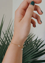 Load image into Gallery viewer, Multi Pearl Bracelet