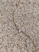 Load image into Gallery viewer, Single Pearl Choker
