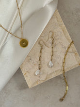 Load image into Gallery viewer, Thin Paperclip Chain Bracelet
