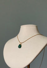 Load image into Gallery viewer, Birthstone Drop Necklace | Emerald

